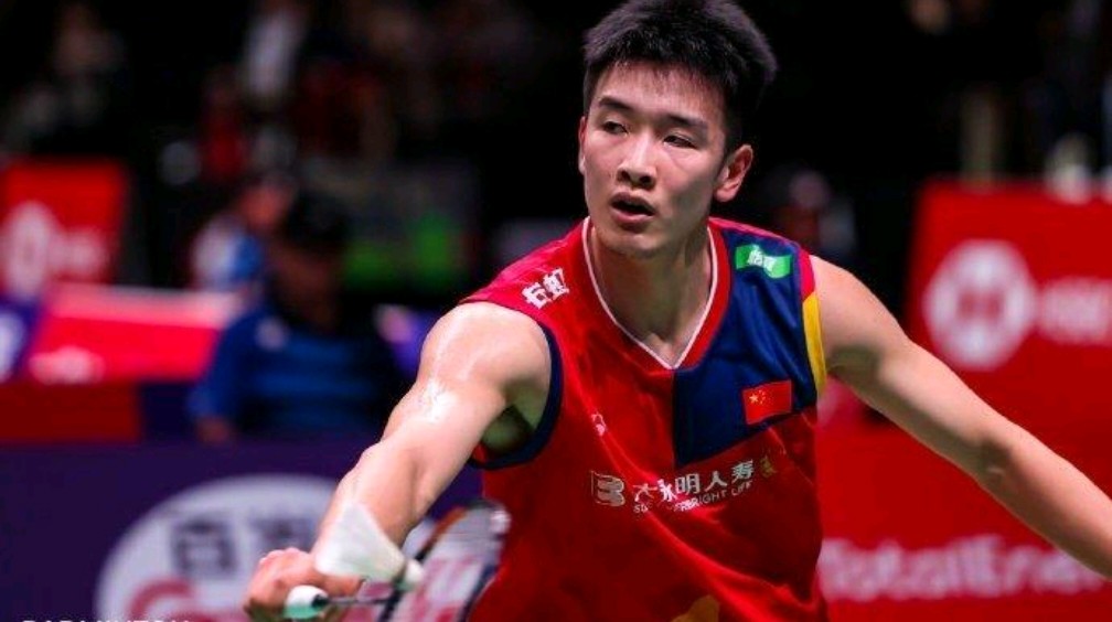 羽毛球赛事中湖人战胜对手成功晋级