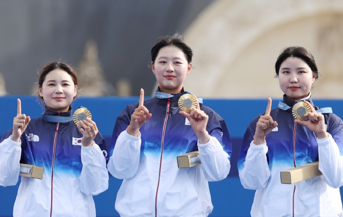 韩国选手在射箭比赛中表现抢眼 韩国选手在射箭比赛中表现抢眼