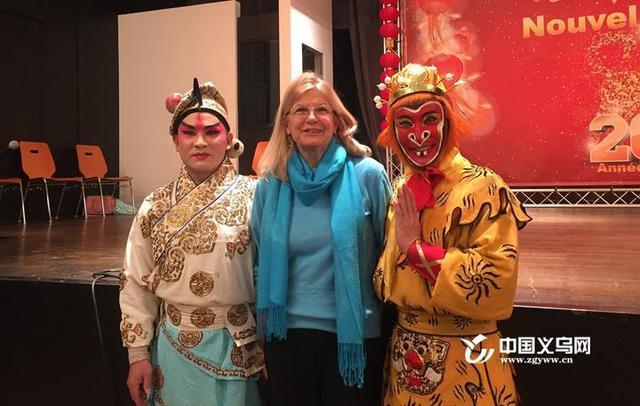 包含斯特拉斯堡为观众带来精彩表演,取得胜利的词条 包含斯特拉斯堡为观众带来精彩表演,取得胜利的词条