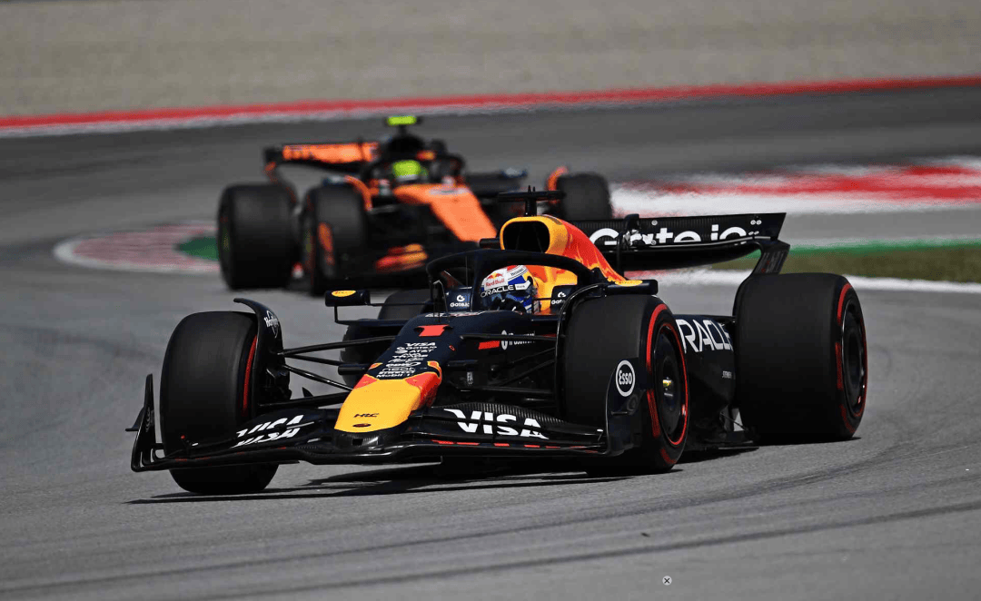 红牛车队完胜迈凯伦,拉塞尔惊艳四座的简单介绍 红牛车队完胜迈凯伦,拉塞尔惊艳四座的简单介绍