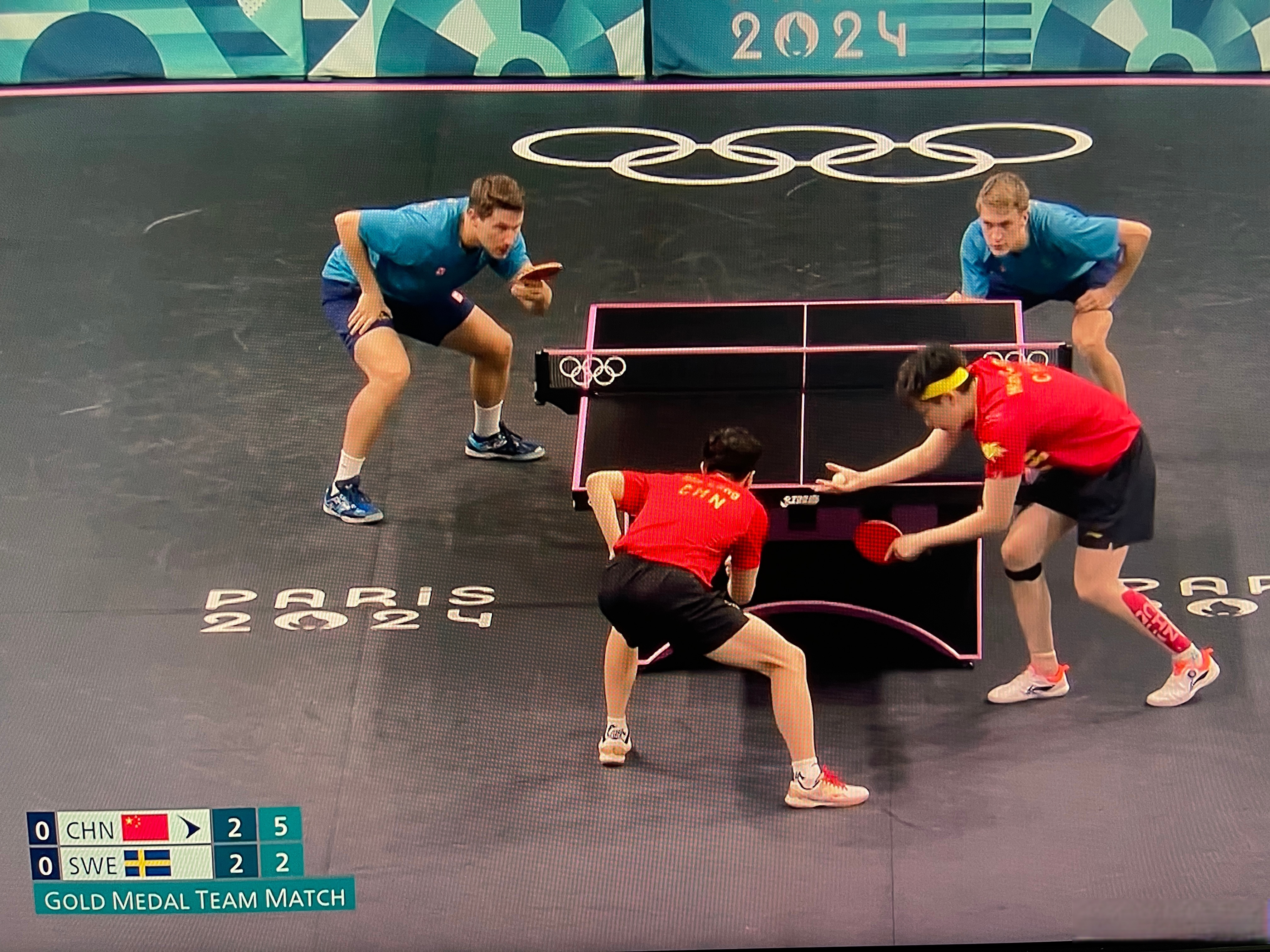 中国队鏖战瑞典队,马龙点燃赛场 中国队鏖战瑞典队,马龙点燃赛场