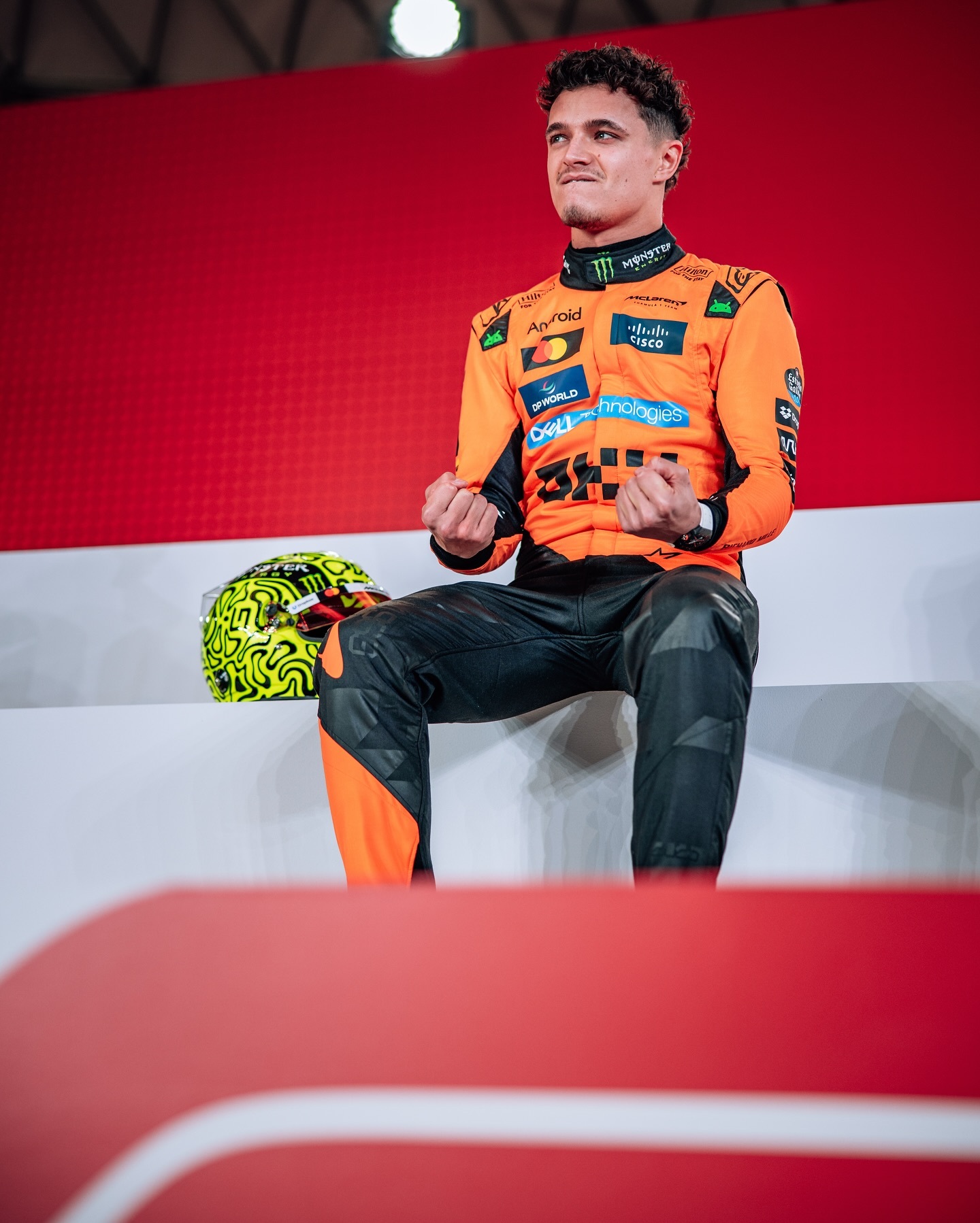 哈斯车队轻取梅赛德斯，汉密尔顿关键制胜